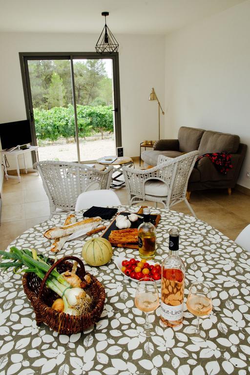 Les Lodges Du Pic Le Triadou Luaran gambar
