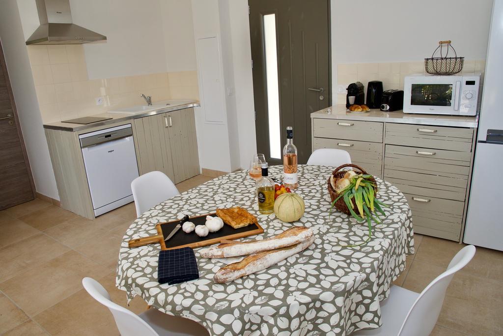 Les Lodges Du Pic Le Triadou Luaran gambar
