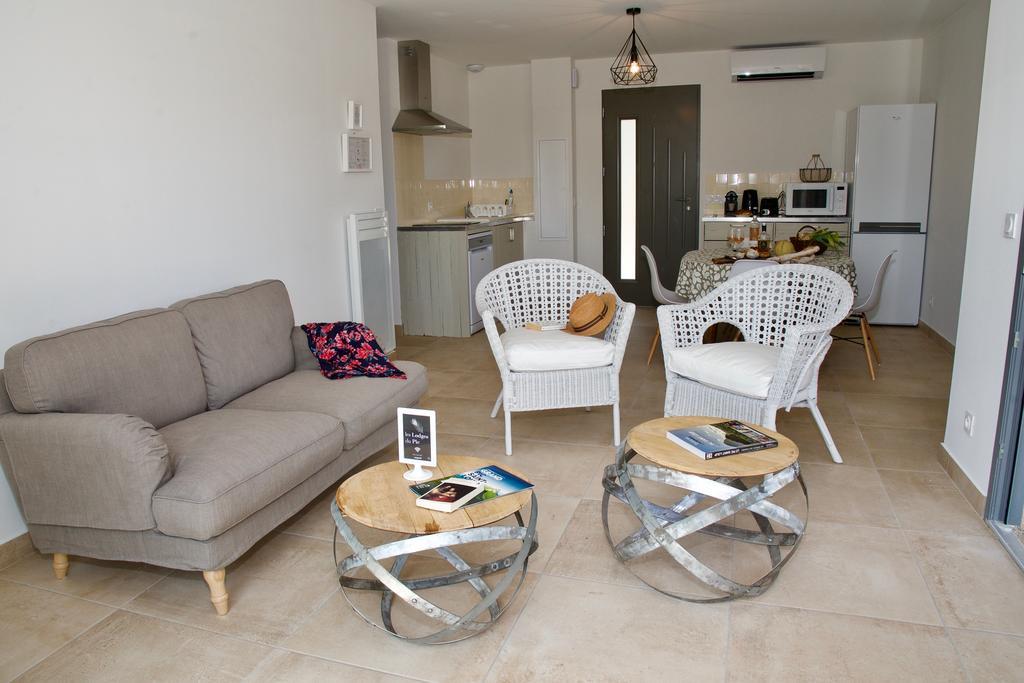 Les Lodges Du Pic Le Triadou Luaran gambar